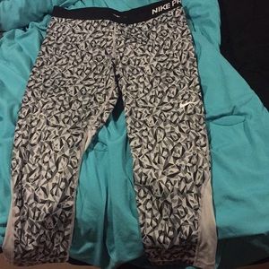 Nike Pro Capris